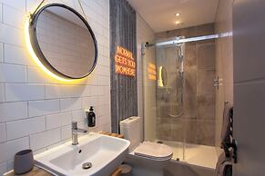 Higgihaus 26 Clare Street Aparthotel