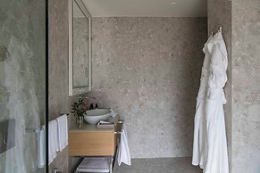 Columbus Urban Resort