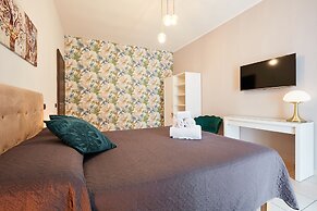 Vicky s Luxury Guesthouse by Napoliapartments