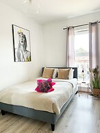 Lumina spacious apart with balcony