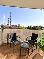 Lumina spacious apart with balcony