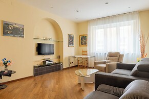 Family Elegant Apartment