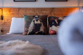 Higgihaus Cabot Mews Aparthotel