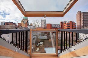 Higgihaus Cabot Mews Aparthotel