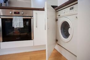 Higgihaus Cabot Mews Aparthotel