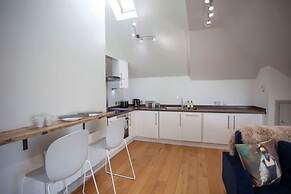 Higgihaus Cabot Mews Aparthotel