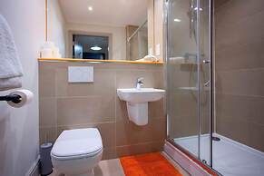 Higgihaus Cabot Mews Aparthotel