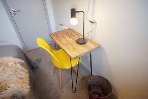 Higgihaus Cabot Mews Aparthotel