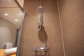 Higgihaus Cabot Mews Aparthotel