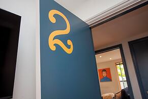 Higgihaus Cabot Mews Aparthotel