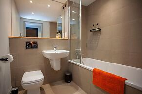 Higgihaus Cabot Mews Aparthotel