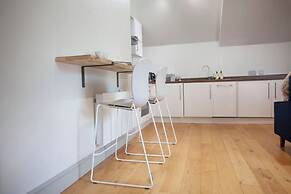 Higgihaus Cabot Mews Aparthotel