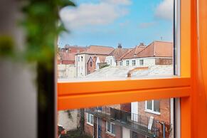 Higgihaus Cabot Mews Aparthotel