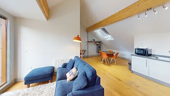 Higgihaus Cabot Mews Aparthotel