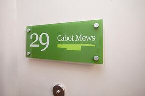 Higgihaus Cabot Mews Aparthotel