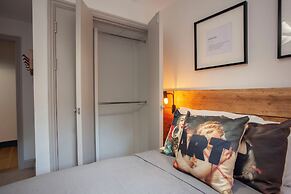 Higgihaus Cabot Mews Aparthotel