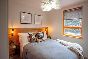 Higgihaus Cabot Mews Aparthotel