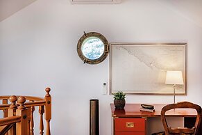 Seaview Apartment with Garden in Recco