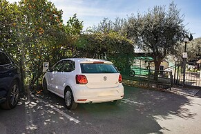 Seaview Apartment with Garden in Recco