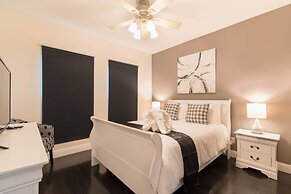 Dream House 5 Bedroom w/ Amazing Heated Pool