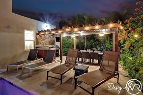 Dream House 5 Bedroom w/ Amazing Heated Pool