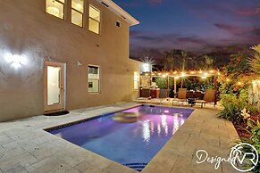 Dream House 5 Bedroom w/ Amazing Heated Pool