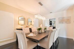 Dream House 5 Bedroom w/ Amazing Heated Pool