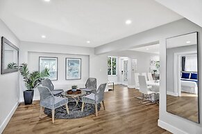 Private Pool 3BR With Lakefront View