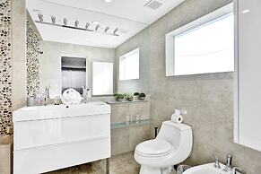 Private Pool 3BR With Lakefront View