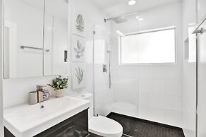 Private Pool 3BR With Lakefront View