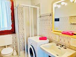 Bright Flat Perfect for Families - Beahost