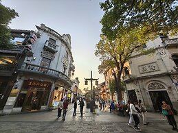 Zheda Yuanzheng Lanshe Hotel