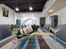 Zheda Yuanzheng Lanshe Hotel