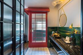 Zheda Yuanzheng Lanshe Hotel