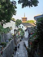 Zheda Yuanzheng Lanshe Hotel