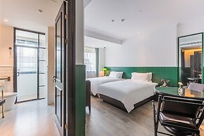 Zheda Yuanzheng Lanshe Hotel