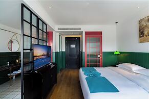 Zheda Yuanzheng Lanshe Hotel