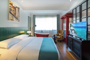 Zheda Yuanzheng Lanshe Hotel