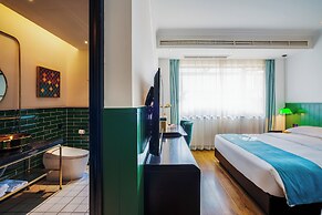 Zheda Yuanzheng Lanshe Hotel