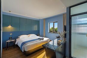 Zheda Yuanzheng Lanshe Hotel