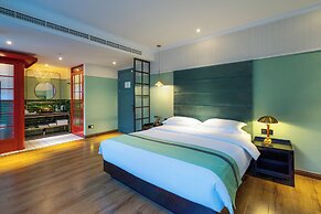 Zheda Yuanzheng Lanshe Hotel