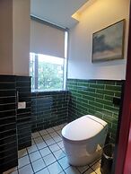 Zheda Yuanzheng Lanshe Hotel