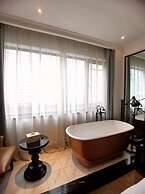 Zheda Yuanzheng Lanshe Hotel