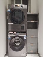 Zheda Yuanzheng Lanshe Hotel