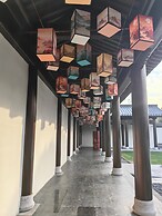 Zheda Yuanzheng Lanshe Hotel