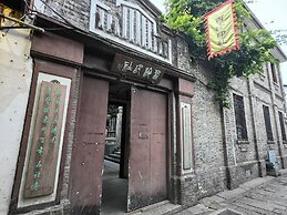 Zheda Yuanzheng Lanshe Hotel