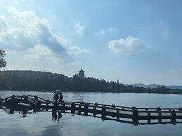 Zheda Yuanzheng Lanshe Hotel