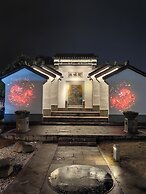 Zheda Yuanzheng Lanshe Hotel