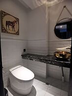 Zheda Yuanzheng Lanshe Hotel