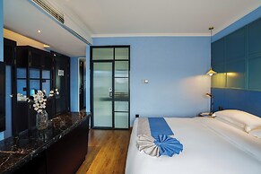 Zheda Yuanzheng Lanshe Hotel